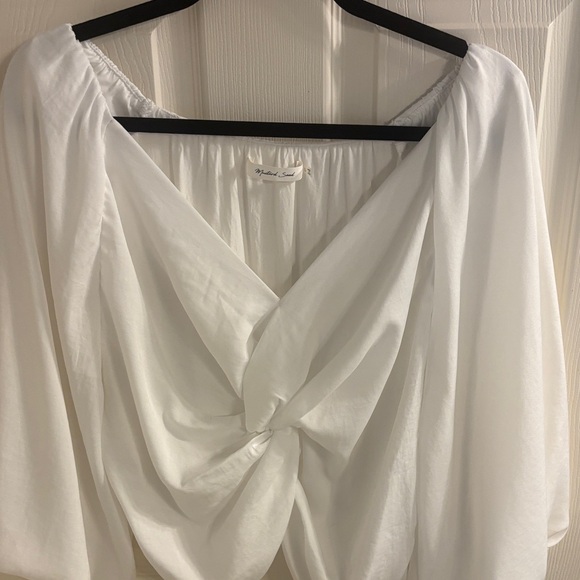 Mustard Seed White Knot-Front Balloon Sleeve Top - Picture 5 of 6